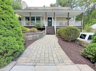 303 Byron Rd, Pittsburgh, PA 15237