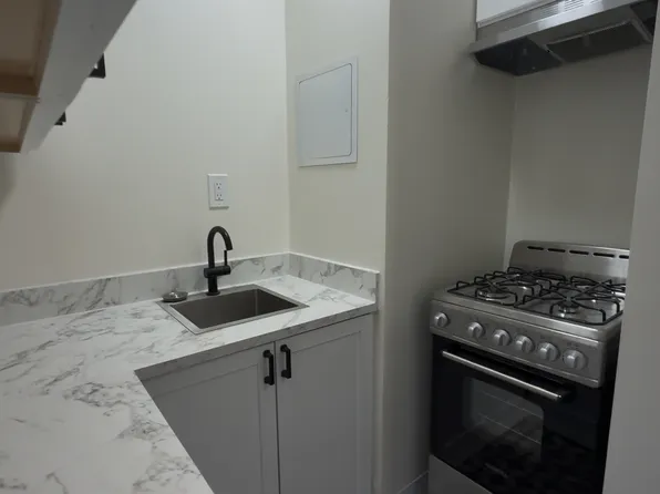 229-231 S Geneva St, Ithaca, NY 14850