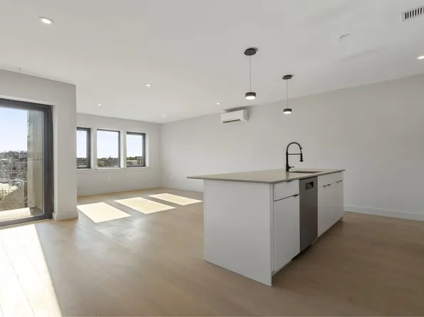 75 Chestnut Street #403, Portland, ME 04101