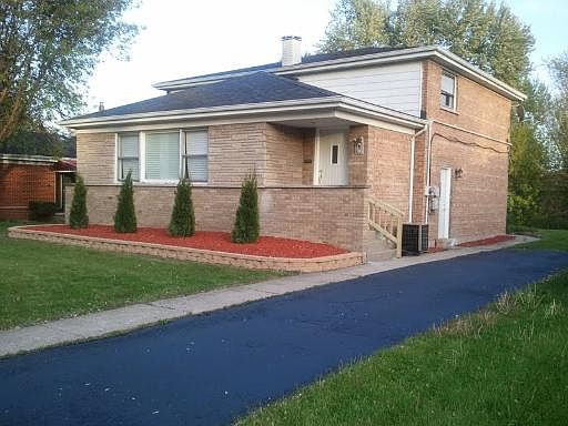 1st image of 1041 E Riverview Dr