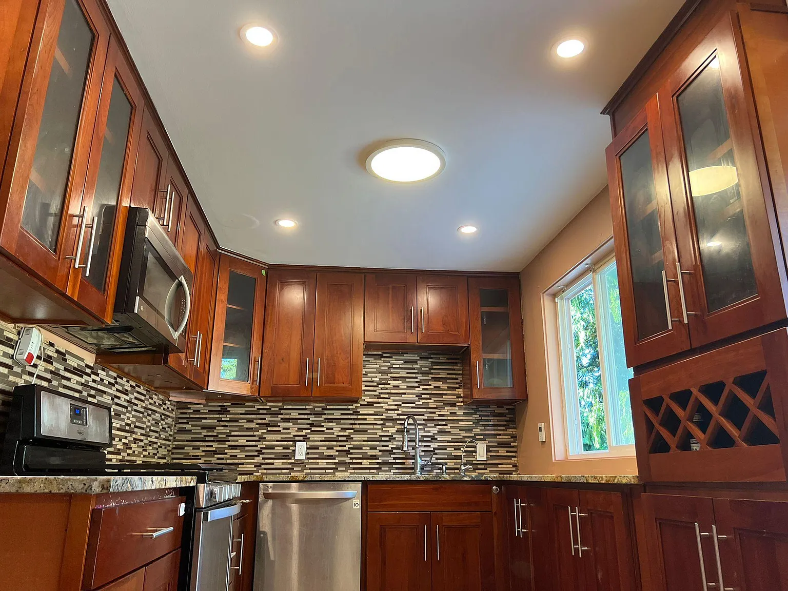 878 164th Pl NE photo 1