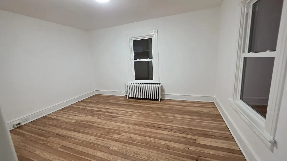 Building Photo - 13 Springside Ave #2
