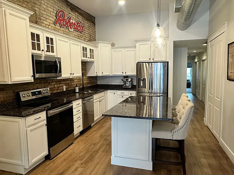 52 Monroe Center St NW #4 — Photo 4
