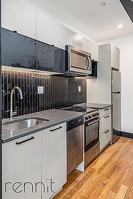 4th image of 562 Park Pl APT 2A