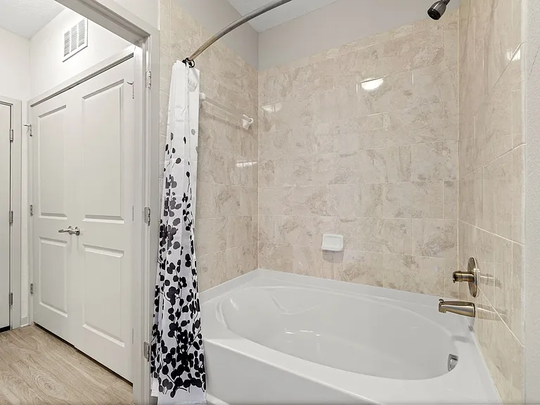 Pearce at Pavilion Luxury Apartments — Photo 11