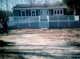 307 Mechams Cove Rd, Topping, VA 23169