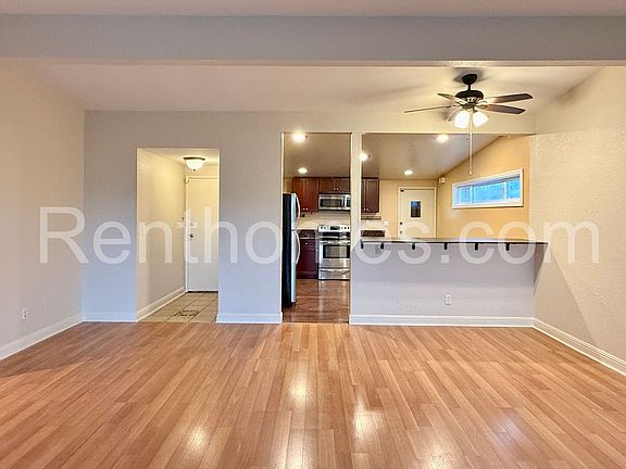 4th image of 2518 Melbourne Dr