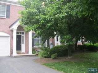 91 Spring Hill Cir, Wayne, NJ 07470