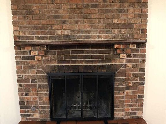 3rd image of 2304 Moberly Dr