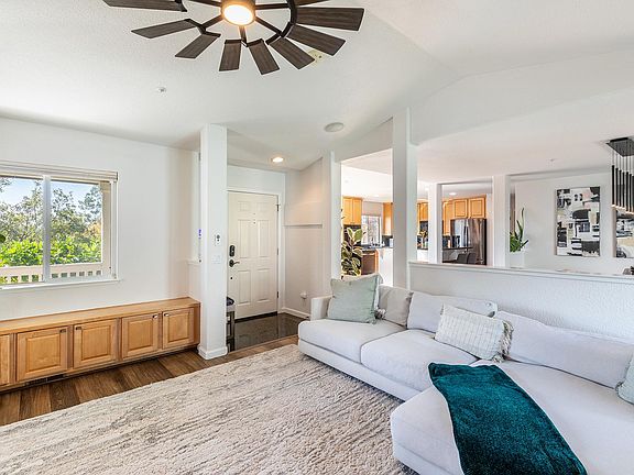 5th image of 1848 Seville Dr