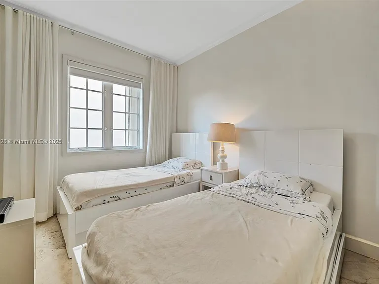 19227 Fisher Island Dr #19227 — Photo 4