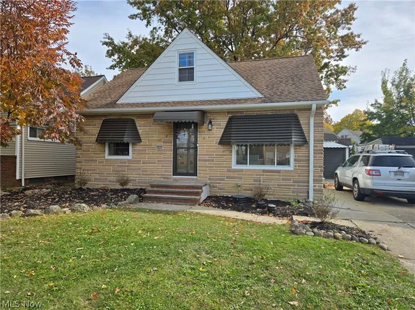 28532 Lake Shore Blvd, Willowick, OH 44095