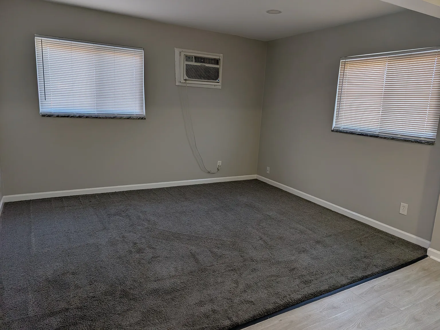 Seabrook Apartments - 3670-C — Photo 3