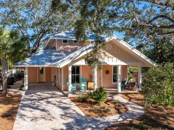 728 Wood St, Dunedin, FL 34698