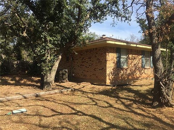 3rd image of 259 Eastpark Dr