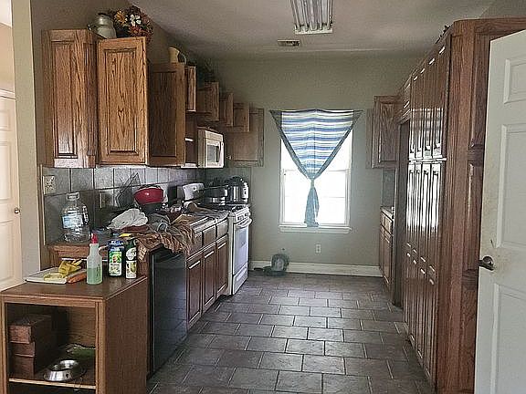 4th image of 7806 W 14th St