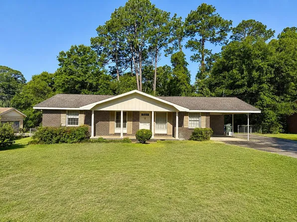 1501 Tonawanda Dr, Dothan, AL 36303