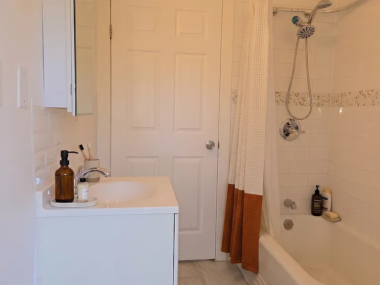 303 E Broad St #3 — Photo 10