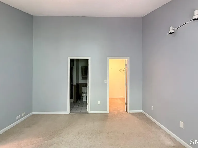 3409 Whitney Ave #6 — Photo 13