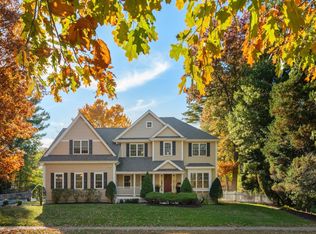 829 Greendale Ave, Needham, MA 02492