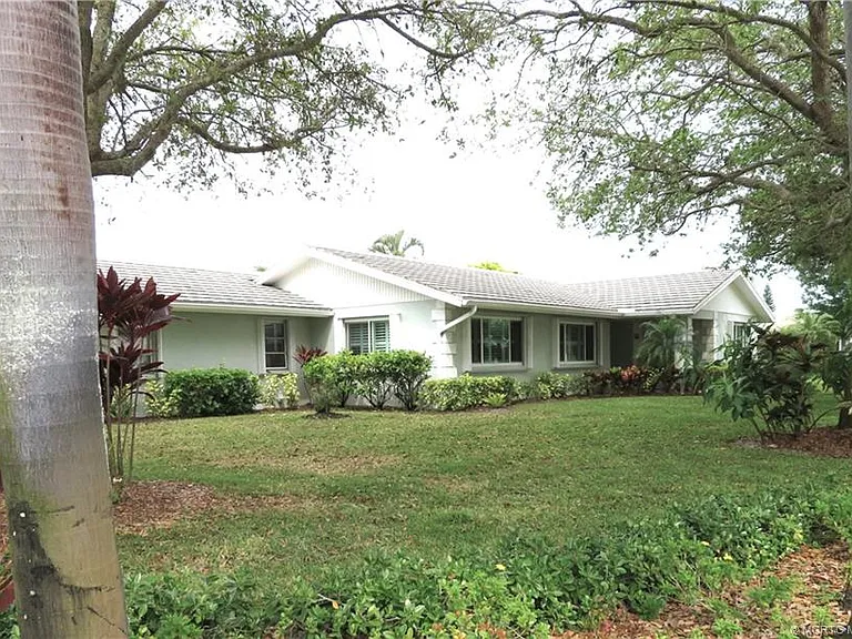 1843 SE Granada Ln — Photo 32