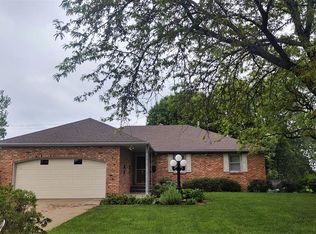 637 Briarcliff Rd, Salina, KS 67401