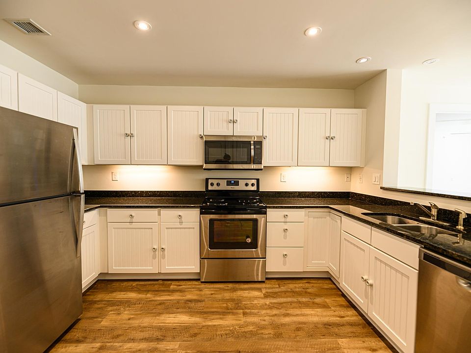 106 Mountain Haus Dr Stowe, VT, 05672 Apartments for Rent Zillow