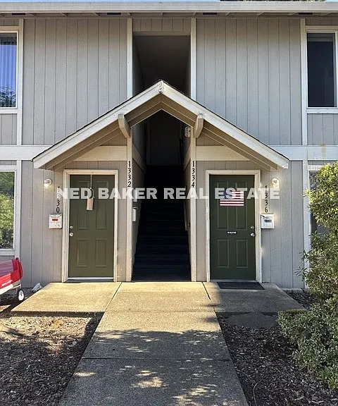 1334 W Locust St — Photo 1