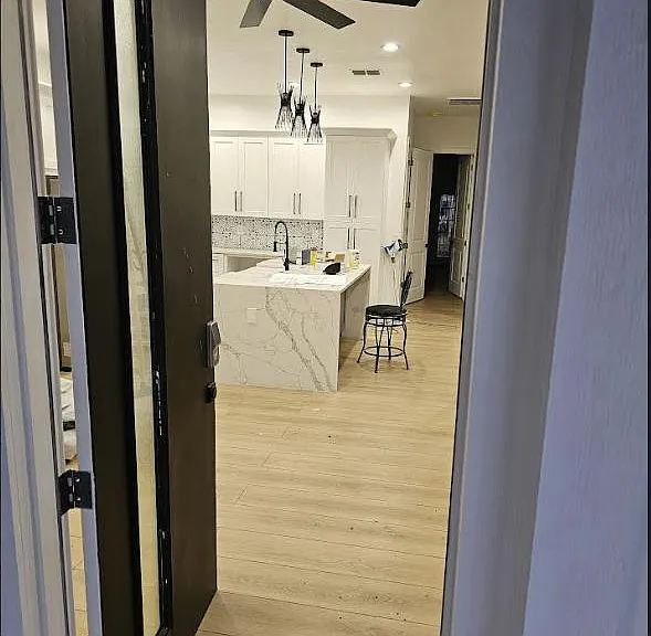 319 W West St — Photo 17