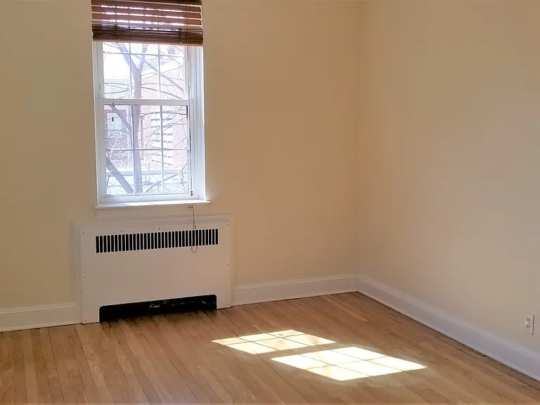 14 Ware St #33 — Photo 5