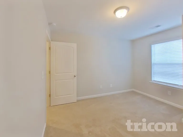 821 Dawsons Park Way — Photo 11