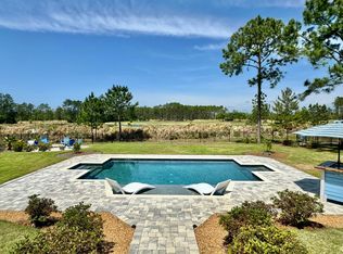 513 Club House Dr W, Freeport, FL 32439