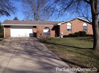 320 Country Village Ln, Hecker, IL 62248