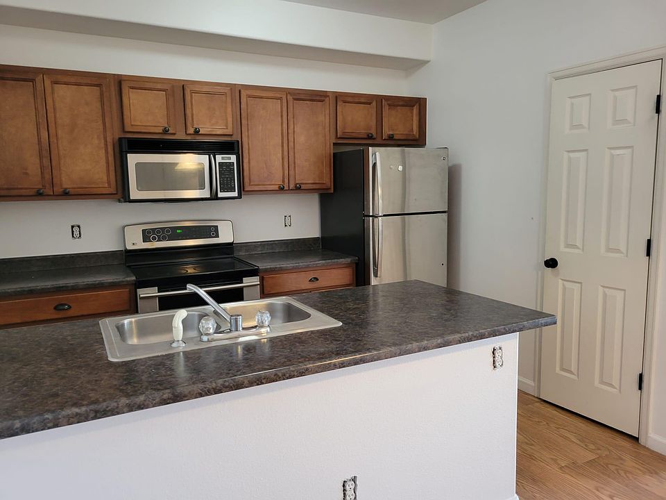 Stainless steel appliances. Dishwasher. Large pantry.