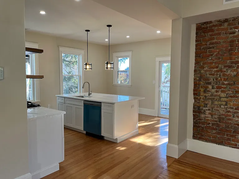 20 Taft St #2 — Photo 12