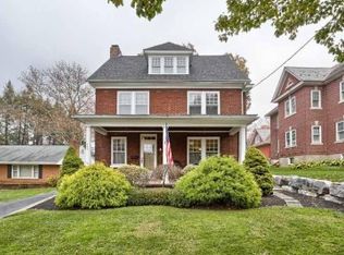 449 S Broad St, Lititz, PA 17543