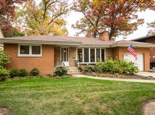 1844 W Crescent Ave, Park Ridge, IL 60068