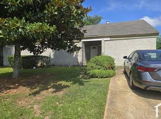 5865 Roxboro Dr, Montgomery, AL 36117