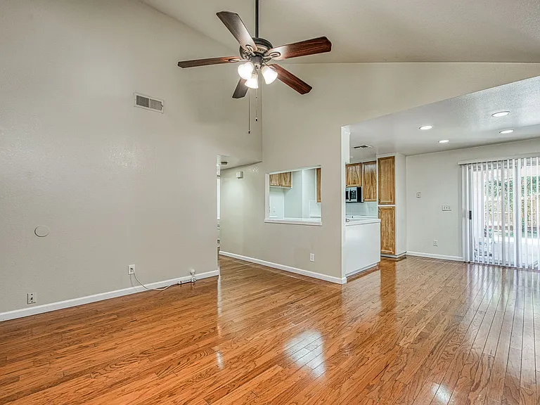 6053 N Mitre Ave — Photo 28