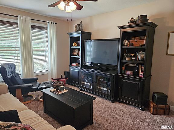 3rd image of 2519 W Stonehenge Ct