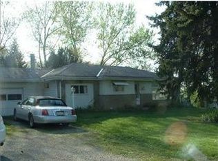 125 Rhodes Dr, Beaver Falls, PA 15010