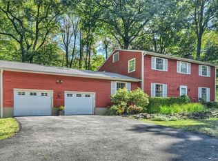 28 John Cava Ln, Cortlandt Manor, NY