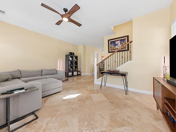 5th image of 41 Via Floresta Dr