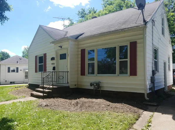 1140 Hammond Ave, Waterloo, IA 50702