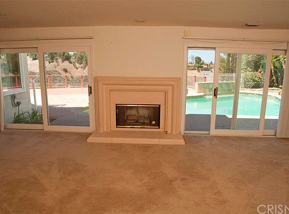 5th image of 4645 Ellenita Ave