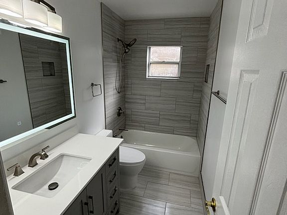 2nd bathroom