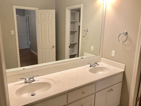 4th image of 5307 Lee Ave