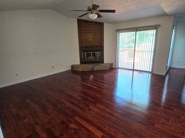 5960 Laguna Dr