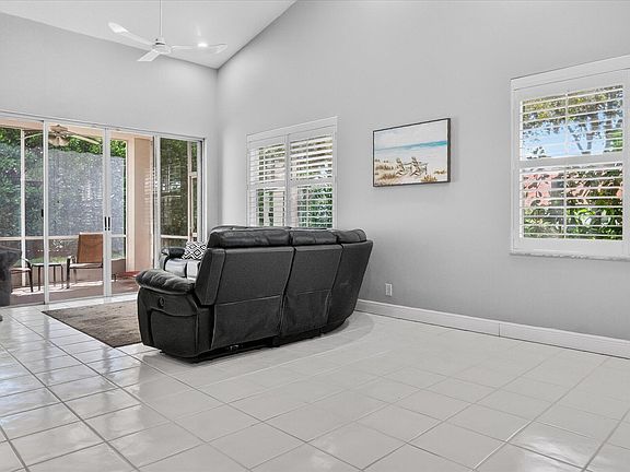 4th image of 12584 Tiboli Chase Court #89L