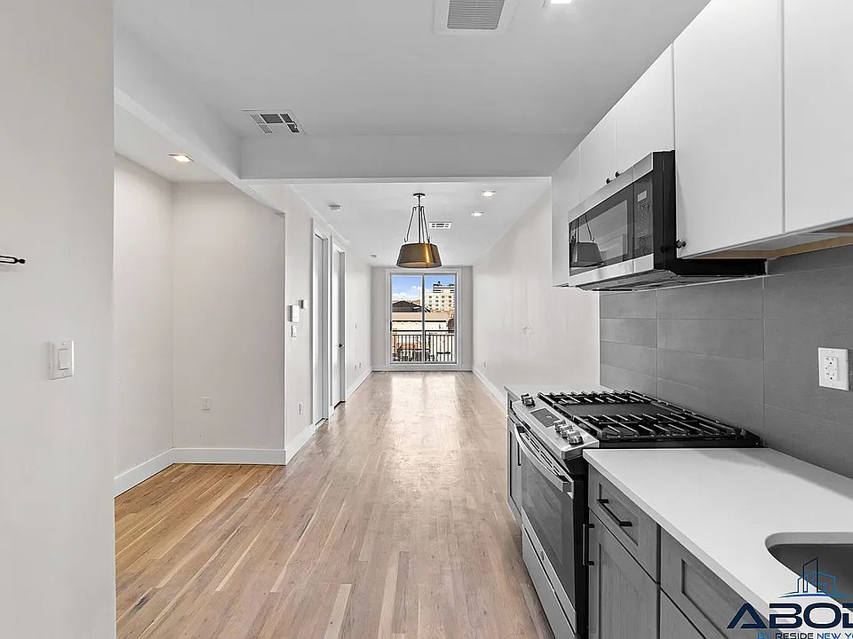 1st image of 153 Erasmus St #4D